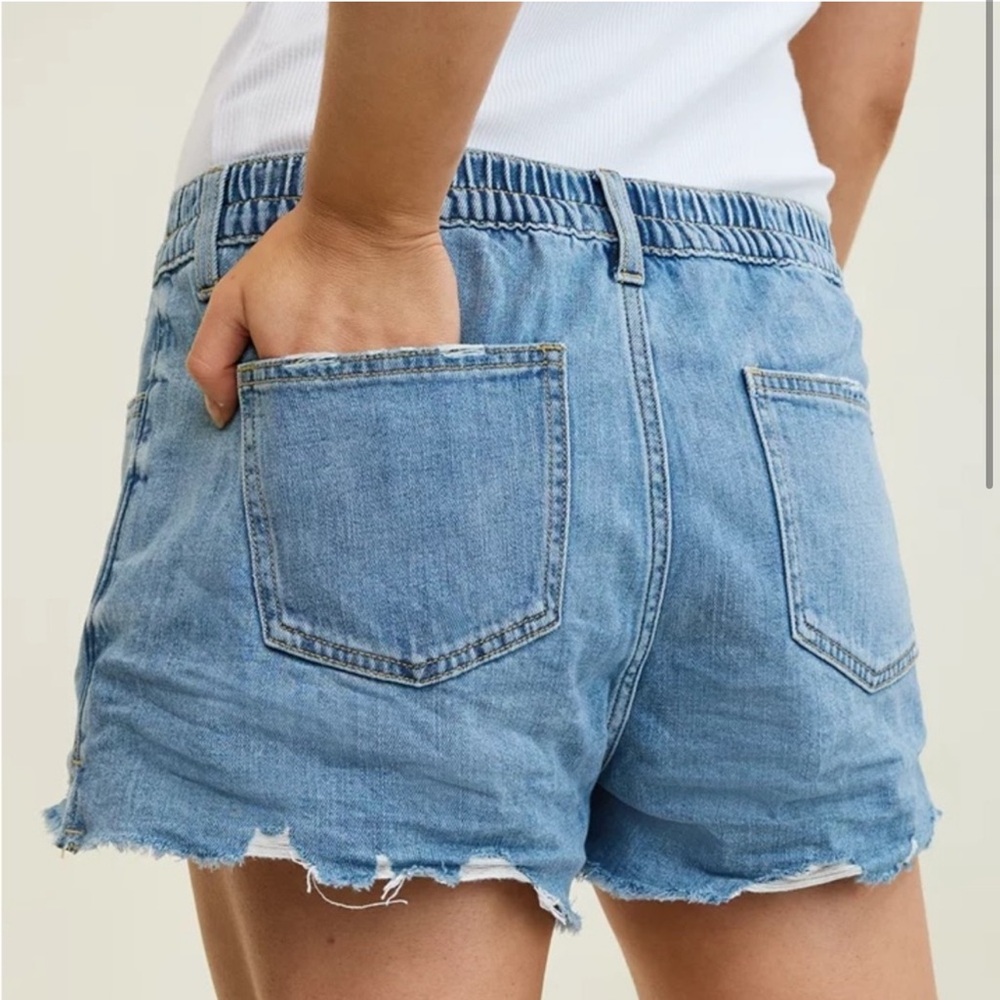 Aerie Distressed Denim Short - Picture 5 of 13
